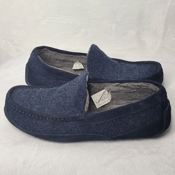 UGG Ascot Wool Sapphire‎ Slip Ons Size 9